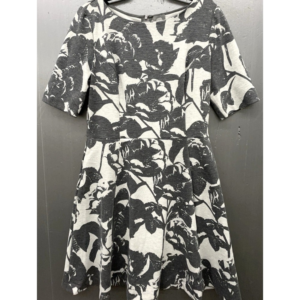 Vince Camuto Dress 12 Gray Black Floral Flare Stretch Pockets Preppy Cottage